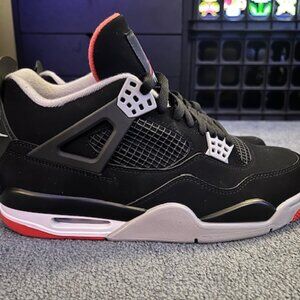 Jordan 4 Bred Retro shoe (Pre owned)